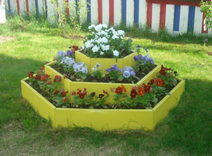 Клумба «Соты»